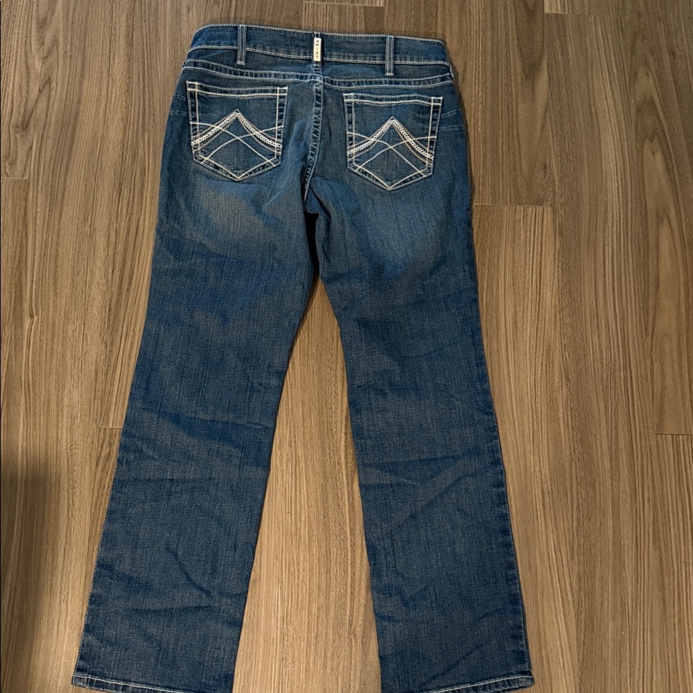 NWOT Ariat Women's mid rise Straight jeans 33R - Picture 4 of 4